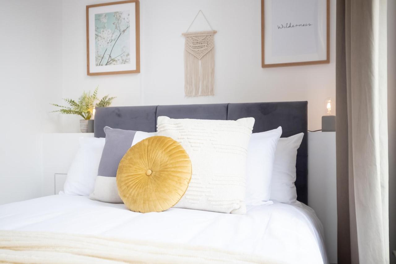 Perfect For Business & Corporate Stays - Three Bed With City View Shoreditch London Kültér fotó