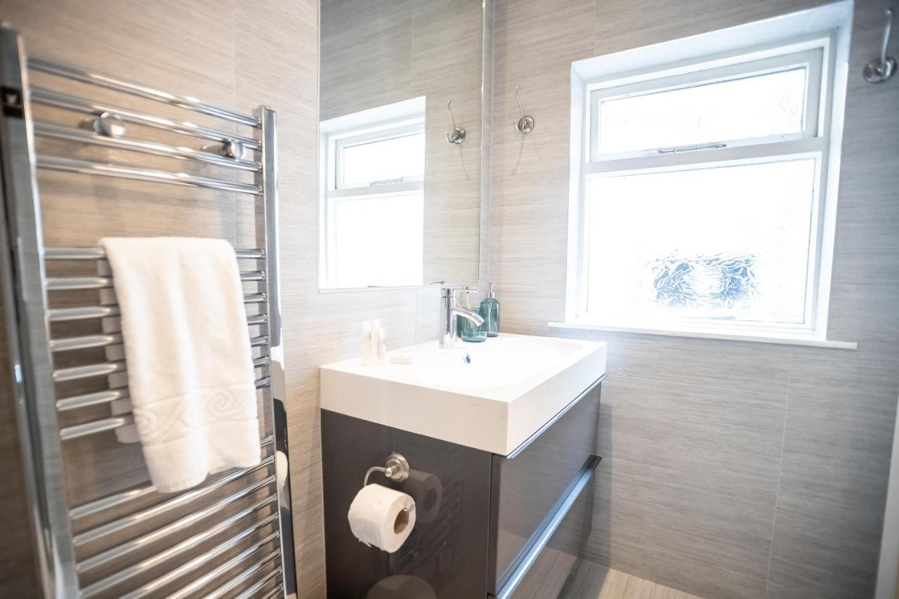 Perfect For Business & Corporate Stays - Three Bed With City View Shoreditch London Kültér fotó