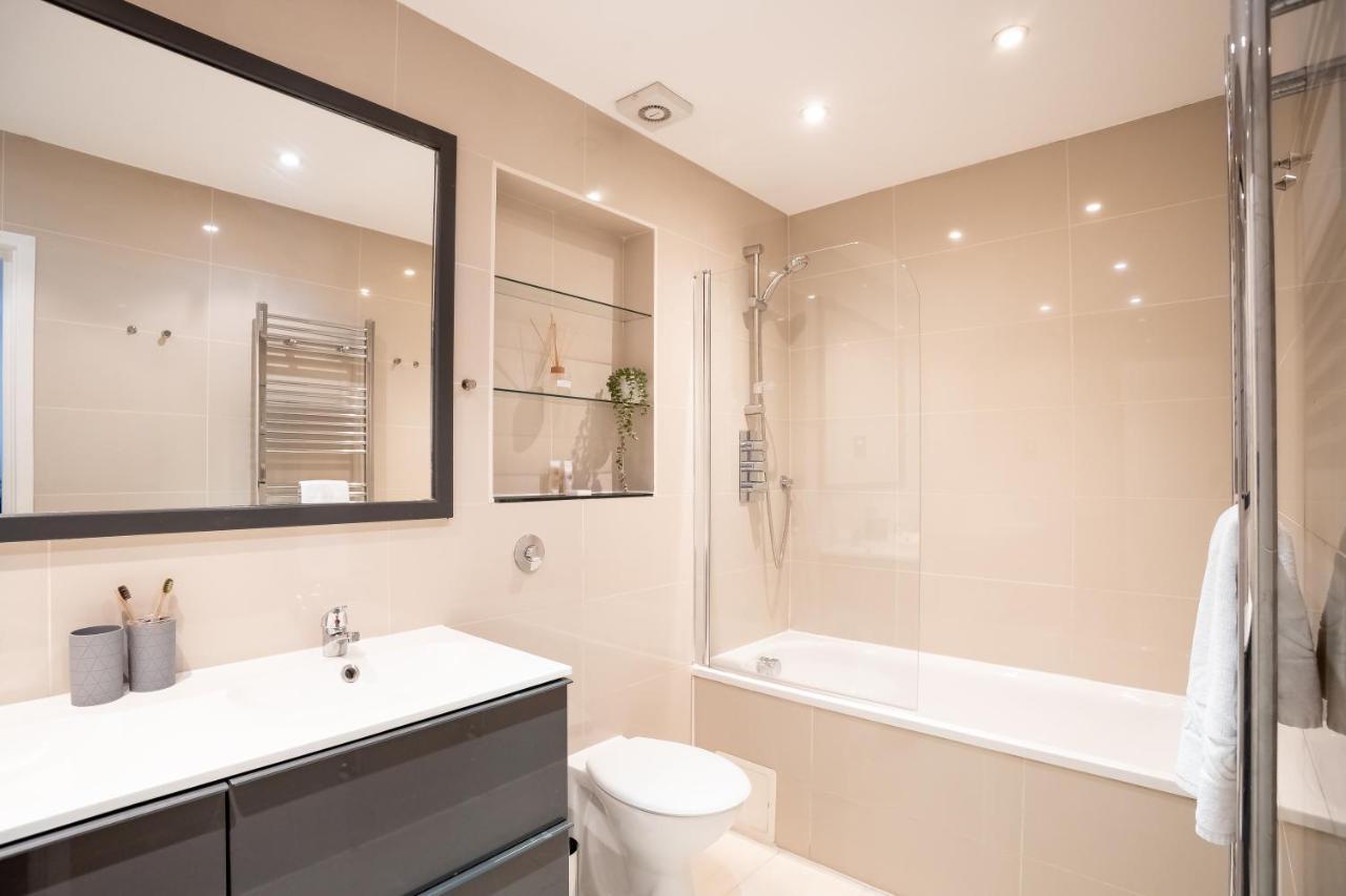 Perfect For Business & Corporate Stays - Three Bed With City View Shoreditch London Kültér fotó