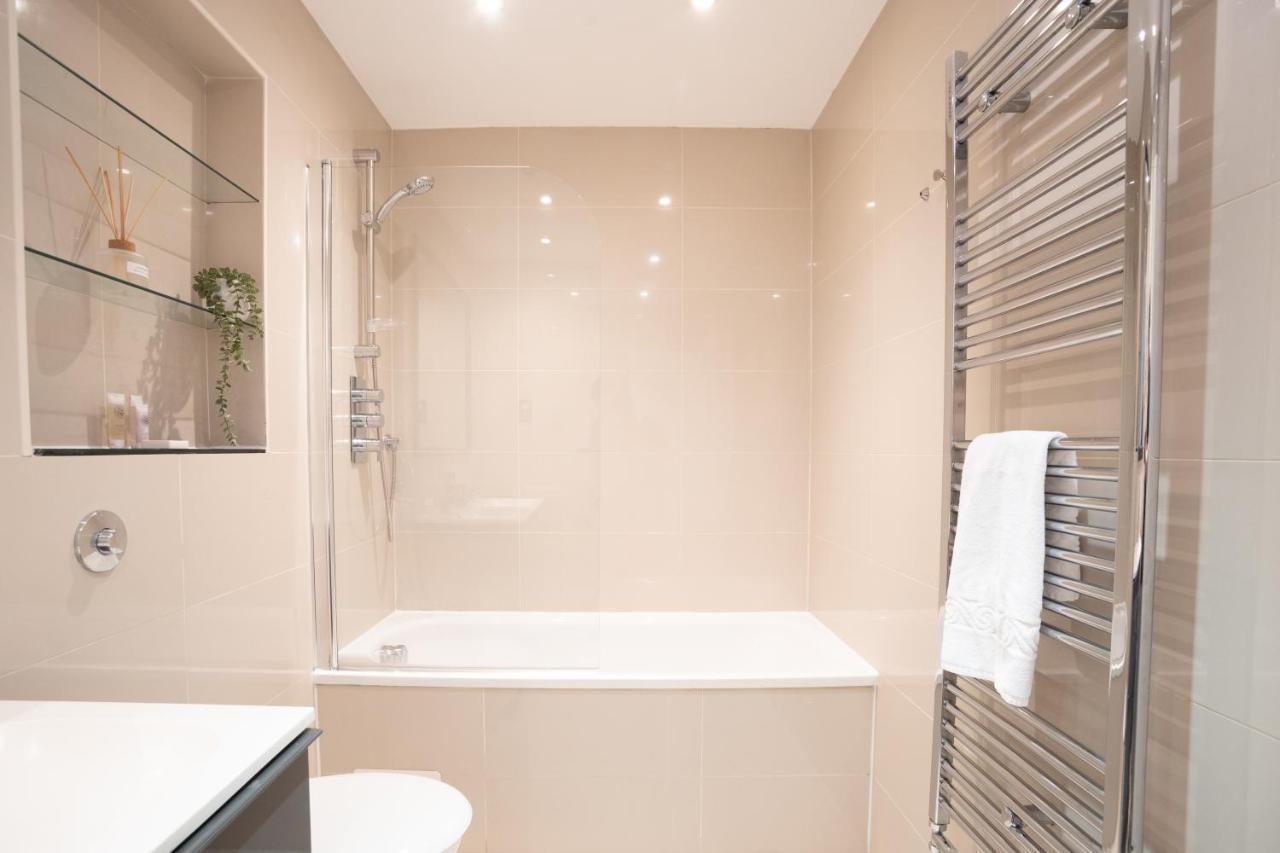 Perfect For Business & Corporate Stays - Three Bed With City View Shoreditch London Kültér fotó