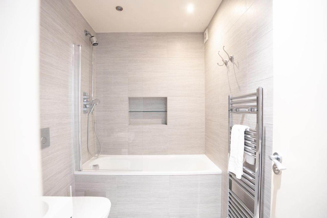 Perfect For Business & Corporate Stays - Three Bed With City View Shoreditch London Kültér fotó